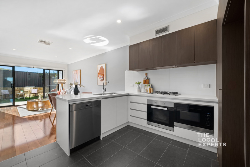 23 Wanderlight Avenue